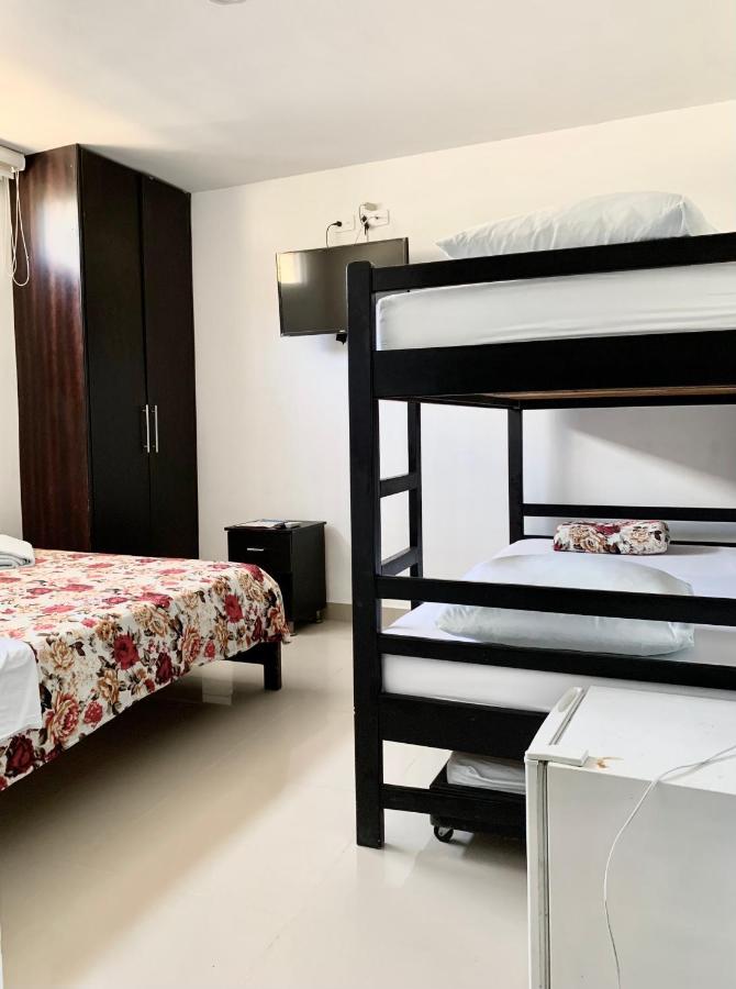 Hostal Vina Del Mar Taganga Buitenkant foto